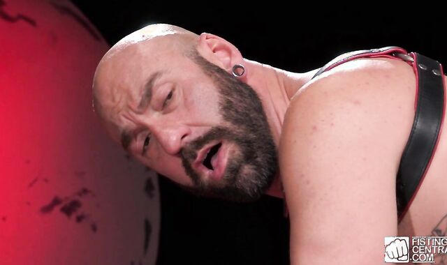 Going Knuckle Deep Central - Very mind-deep throating driver nailed by massive man meat dad