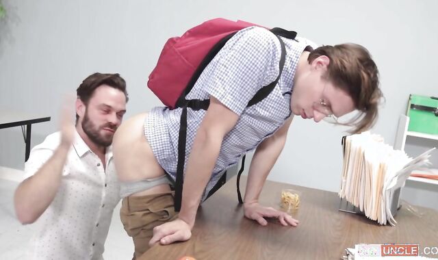 Bully Him - College Girl digs wet fuckin'