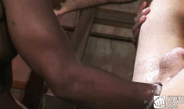 Going Knuckle Deep Central: Lengthy hair heads in for raunchy tearing up