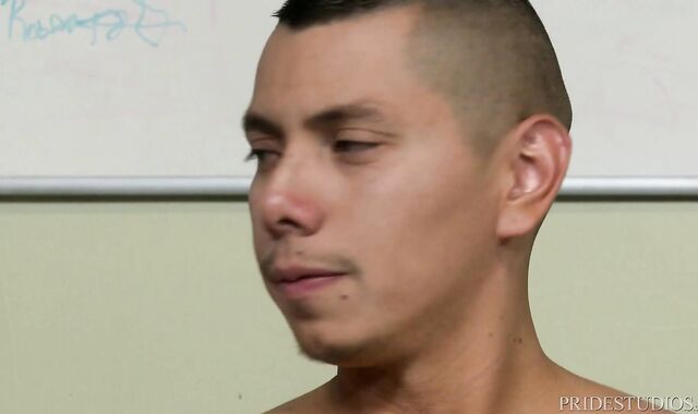 MenOver30.com - Benjamin Bronx great pummeling in backstage