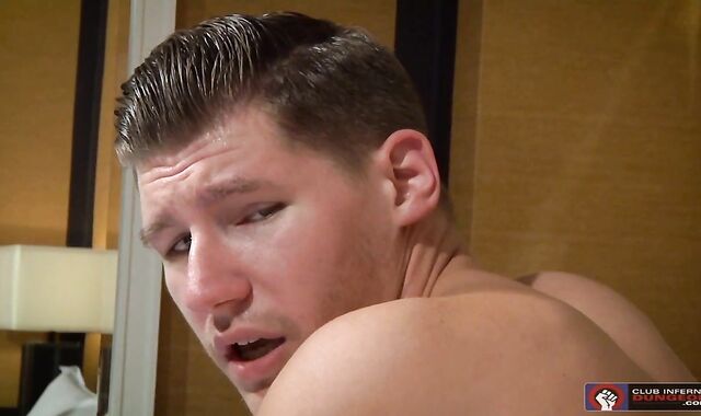 Bar Inferno Dungeon Space Space: Muscle receives humping rock-rock hard