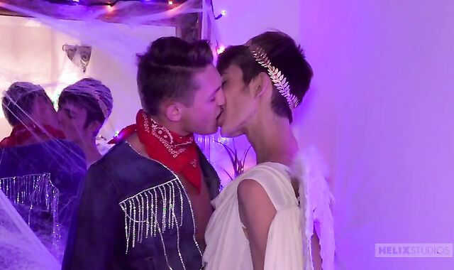 Garrett Kinsley & Aaron Roberts - A Halloween Story