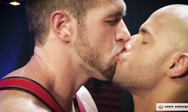 HotHouse.com - Beefy driver providing head for BIG BLACK COCK