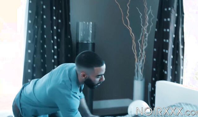 Tattooed teen Papi Suave deepthroats BBC in hot sixtynine