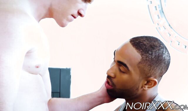 Big dicked Remy Cruze anally rails his bottom boyfriend