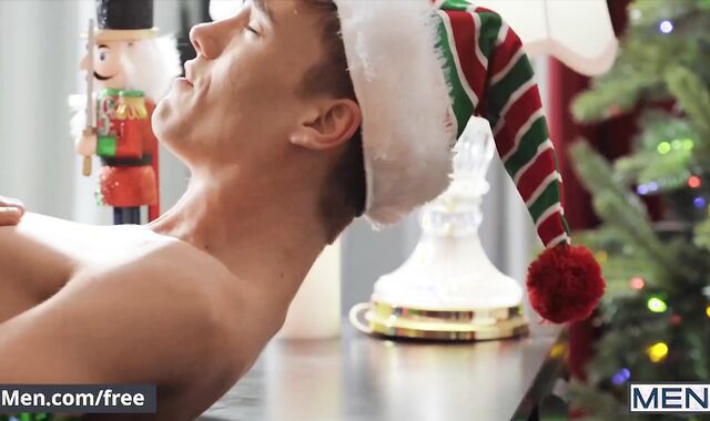 Men - Chris Damned Gets Hard By Tannor Reed's Elfin Ass & Fucks Him Until He Cums All Over His Ass