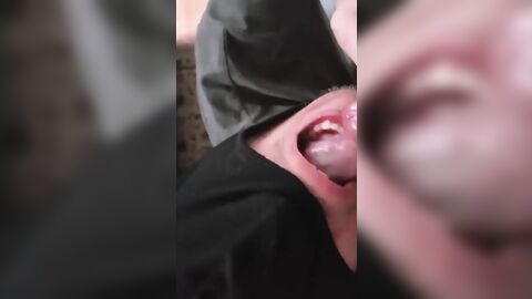 Berlin- I suck a old mens dick. Cum in mouth blowjob