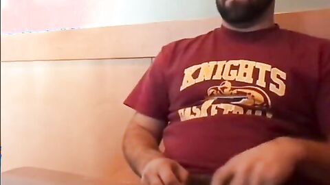 Bearded Bro Public Jerk Off in A Coffee Shop