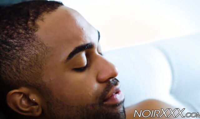 Big dicked Remy Cruze anally rails his bottom boyfriend