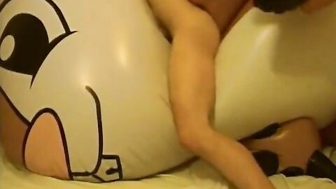 Giant inflatable toy humping cum