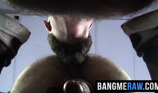 Big bear Alessio Romero gets ass hammered by Damon Andros