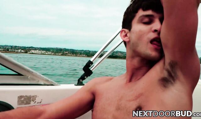 Jayden dominates sexy Elliot and makes him cum hard