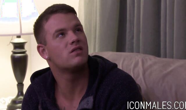 Butt praite Brandon Wilde pillages Calvin Banks booty