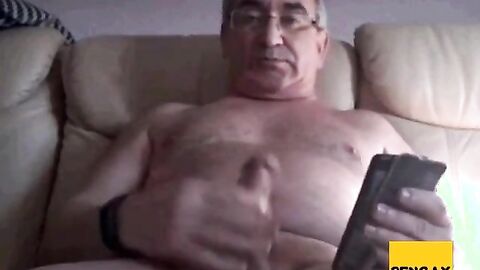 spanish grandpa wanking hard