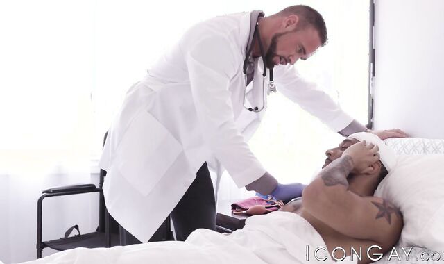 Black stud Jaxx Maxim pounds his doctor Michael Roman