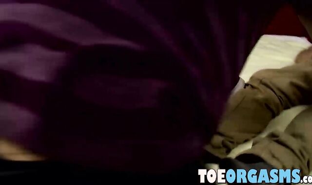 My hot gay lover sucks my toes and makes me so hard