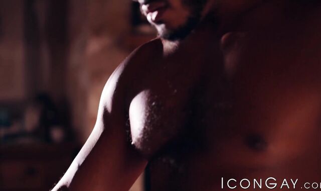 Pretty jock Johnny B anal stretched by thick BBC stallion