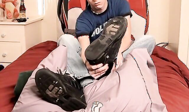 Good looking dick rider has feet play and masturbates solo