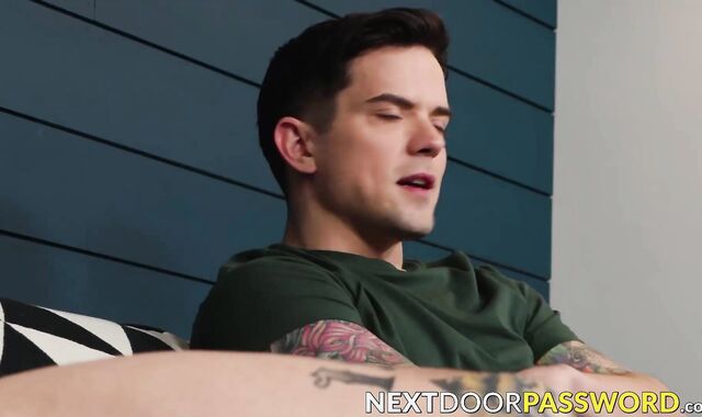 Smooth stud Dakota Payne sucks off horny stepbro Brock Kniles bigcock