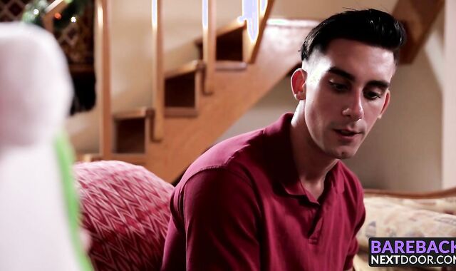 Horny twinks Nate Stone and Ryan Pitt enjoy some bareback