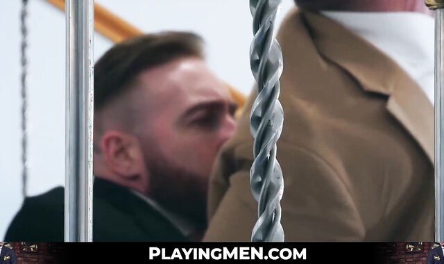 Lusty hunk Diego Reyes assbanged by tattooed Manuel Scalco