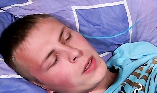 A hunk who smokes cigarettesÂ  enjoys a wild steamy sex