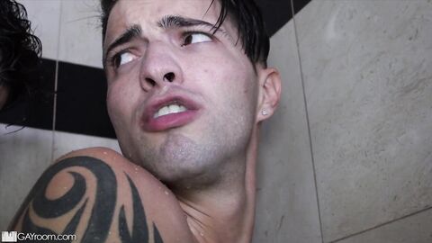 GayRoom - Casey Everett banging FX Rios in the shower