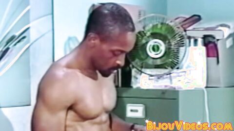 Office stud swaps head with hung black guy before cumming