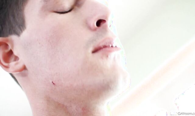 GayRoom: Derek Sky screwed hard