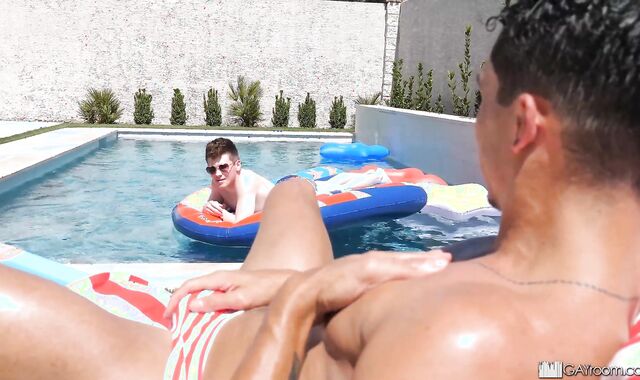 GayRoom: Amone Bane rides a rigid pink cigar