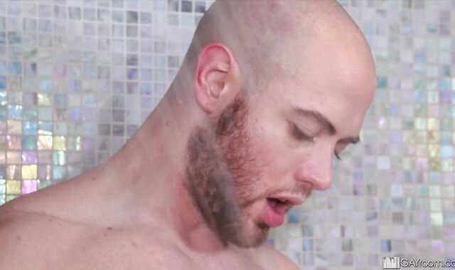 GayRoom: Sloppy humping with Brendan Phillips