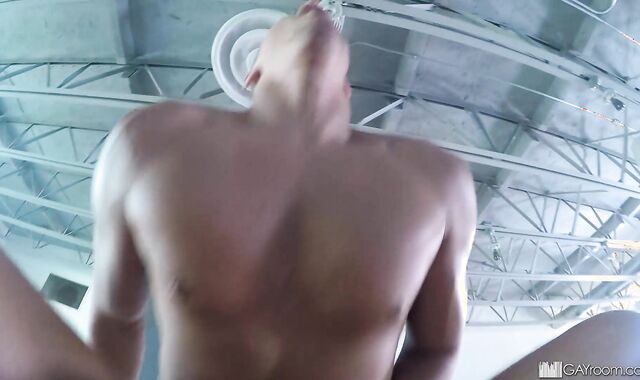 GayRoom: Aston Springs together with Justin Beal massage