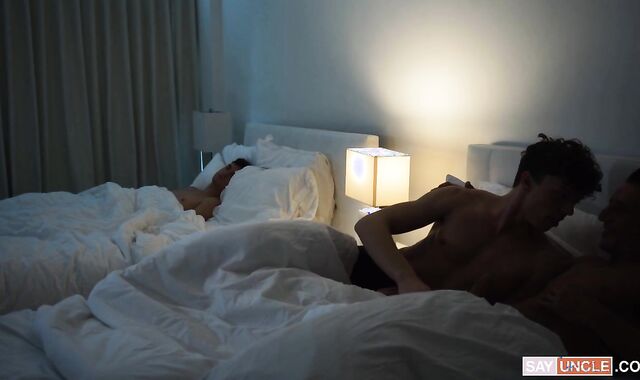 Family Rod: Jax Thirio with Fap Valor 3 way in hotel