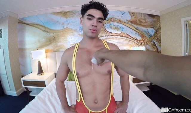 GayRoom: Humid Mateo Fernandez amongst Max Marciano tucked firm