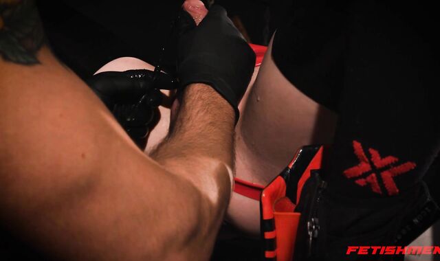 FetishMen: Very nasty Axel Abysse rubs phat dick