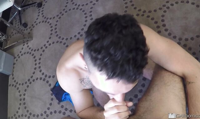 GayRoom: Hugo Diaz & perfect Ian Greene deep-faceholes stud-meat and pulverizes