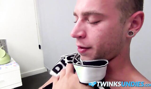 Solo twink masturbates while smelling his own underwear