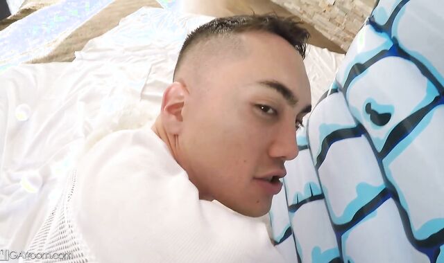 GayRoom - Marcus Tresor enjoying Tristan Hunter