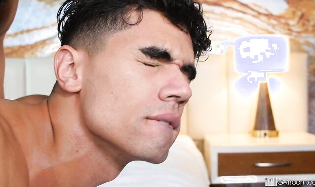 GayRoom - Ricky Larkin & Max Marciano massage