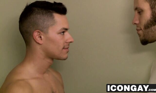 Horny guys Wolf Hudson and Ethan Slade in hot hard action