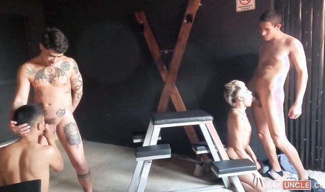 LatinLeche - Enrique Mudu & Cain Gomez in a bar