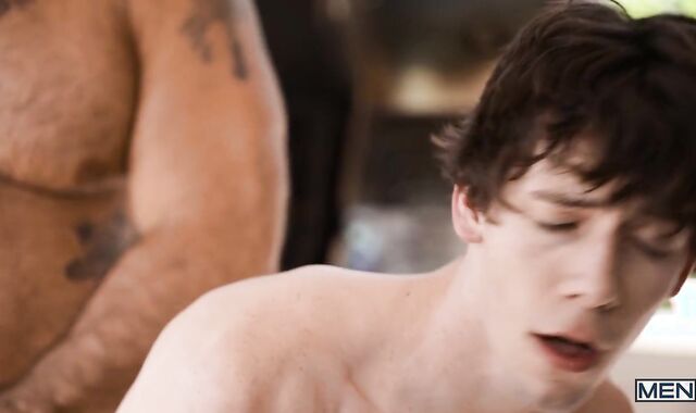 Men.com - Muscle american couple Nick Cranston need jizz-shot