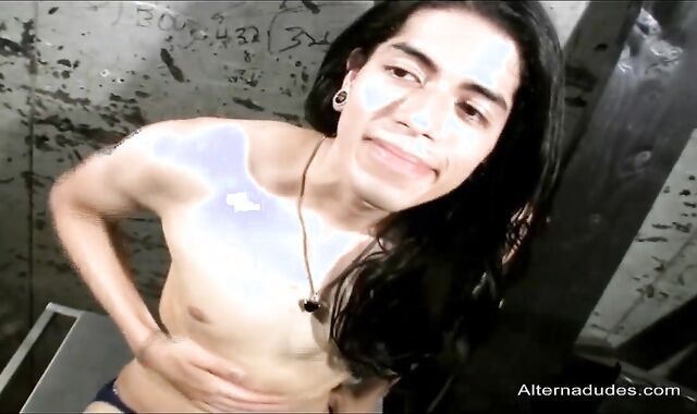 AlternaDudes: Hefty ball-sac Angel Garcia jerk off