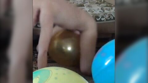 Balloon play popping humping cum