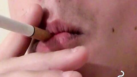Chainsmoker Leo McArthur jerks off wildly til he cums
