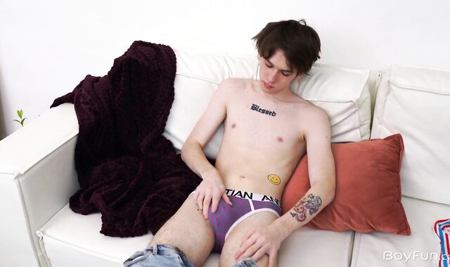 BoyFun - Tattooed european Ben Kiss fucked by uncut man meat Ben