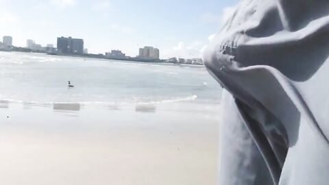 Jerking off on public beach-Big Cum Shot-Hairy Bear