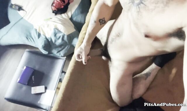 PitsAndPubes: Solo Malakai White demonstrates yam-sized boner