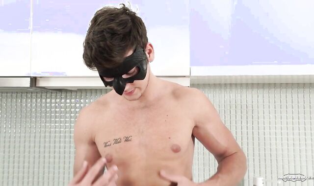 Maskurbate - Outstanding Andrew Lewix in the douche