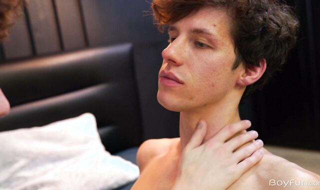 BoyFun: Bald uncut manstick Henry Wilcox opening up